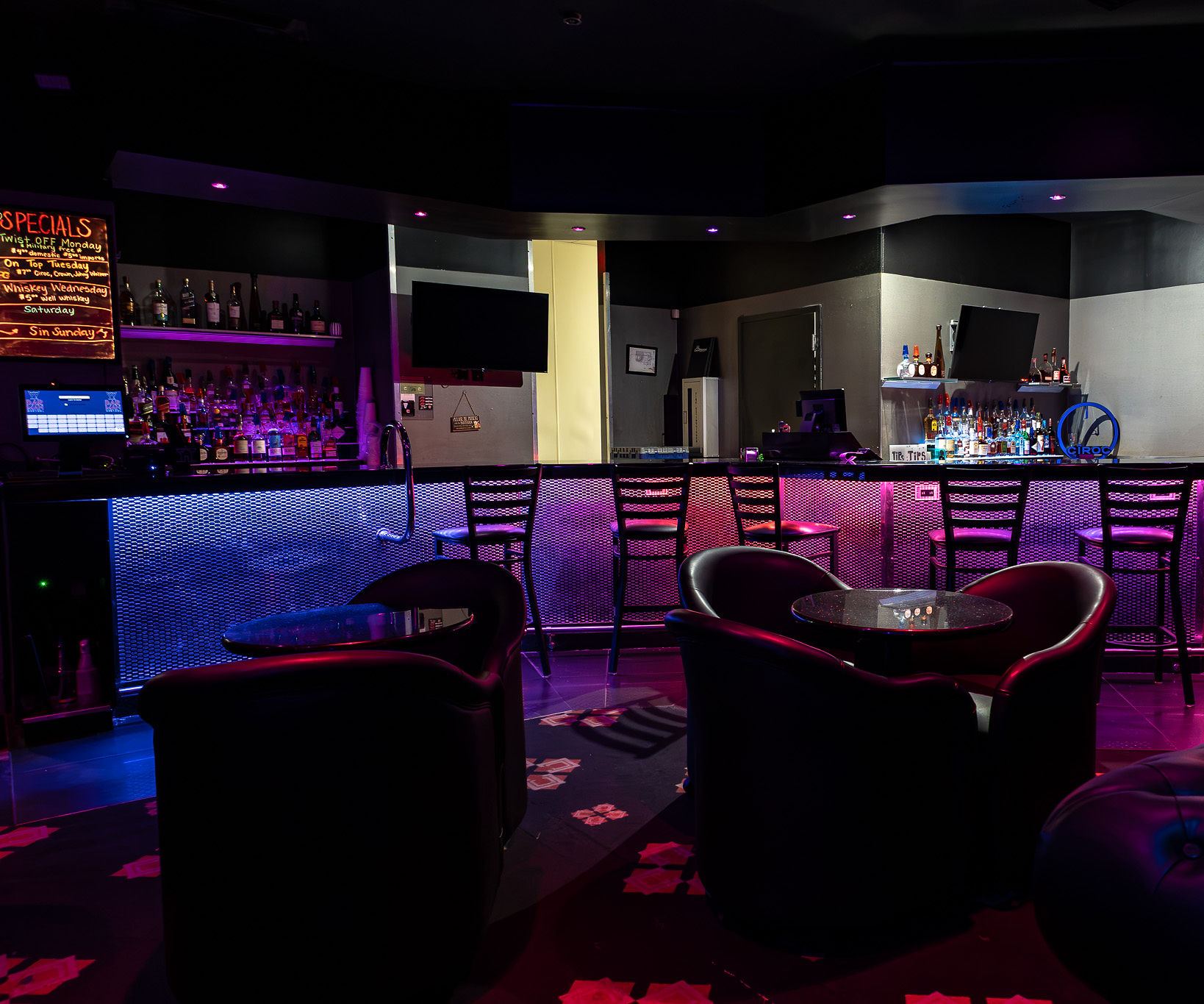 The main bar at Capital Cabaret